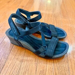 Teva Cabrillo Crossover Wedges Sandals Women's 10 Black Leather 1007301 Comfort